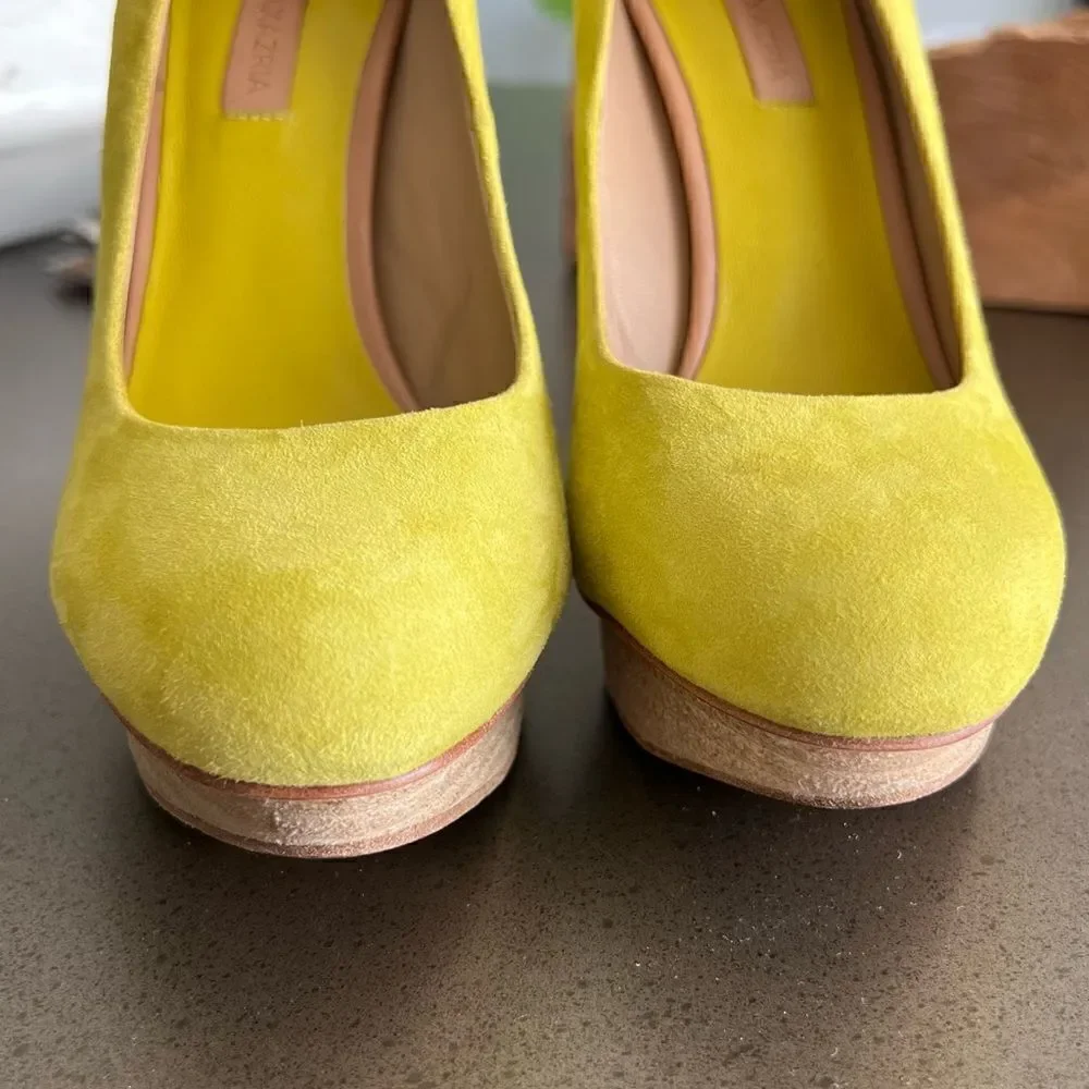 BCBGMAXAZRIA Suede Stacked Stiletto Stylish High-Heeled Shoes Size 6.5